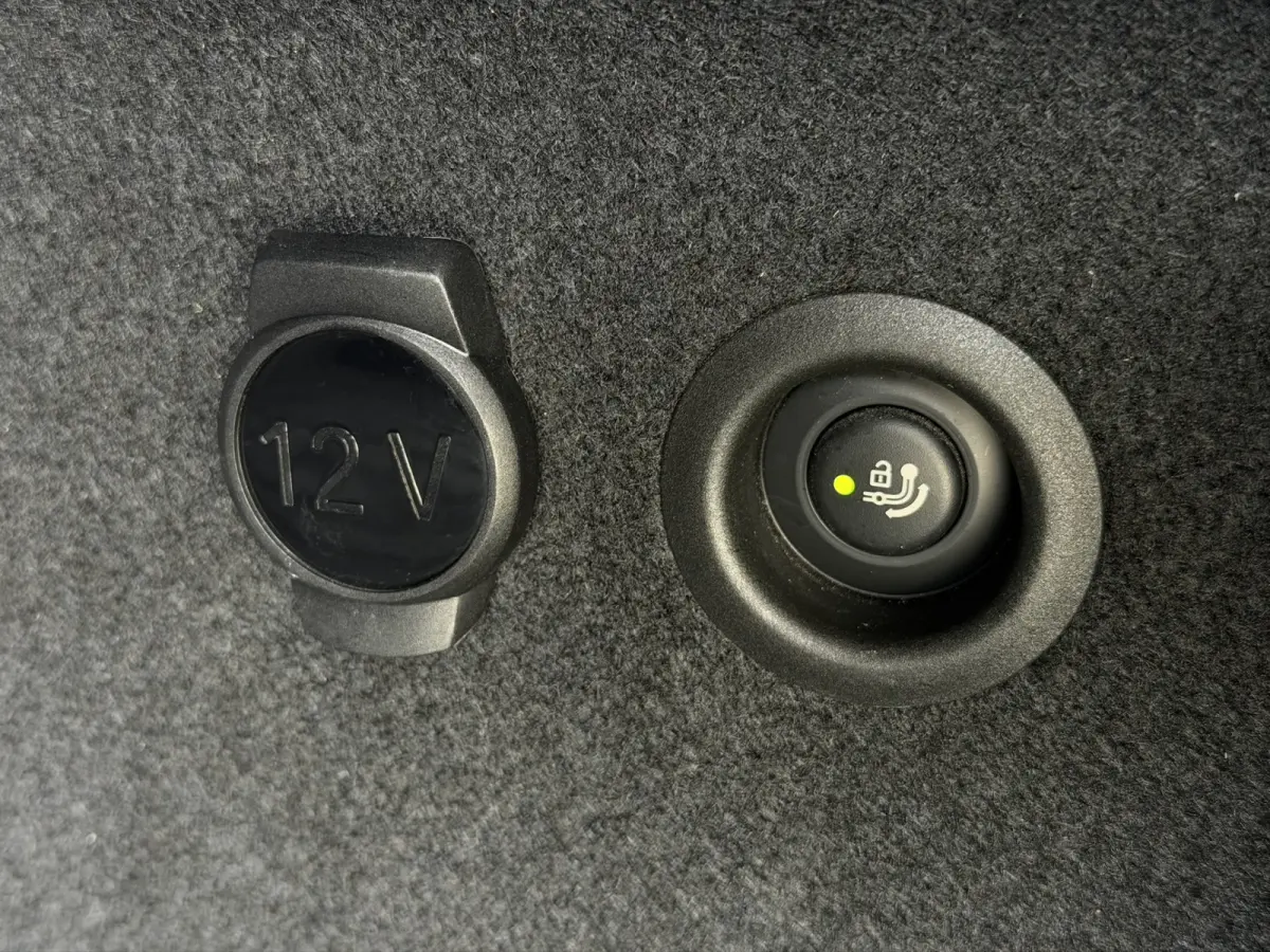 xDrive25e M Sport Panoramadak Trekhaak LED Carplay DAB Stoelverwarming Achteruitrijcamera SOH 95%
