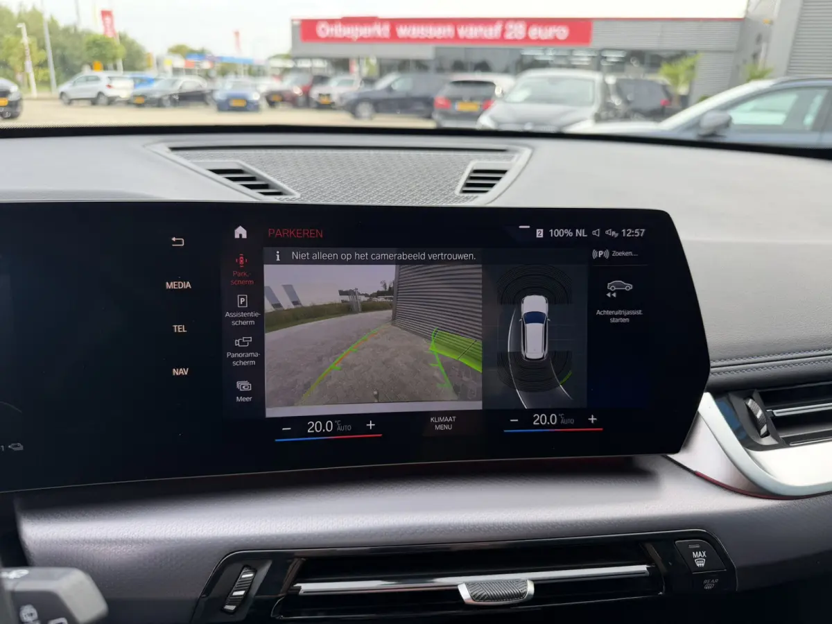 xDrive25e M Sport Panoramadak Trekhaak LED Carplay DAB Stoelverwarming Achteruitrijcamera SOH 95%