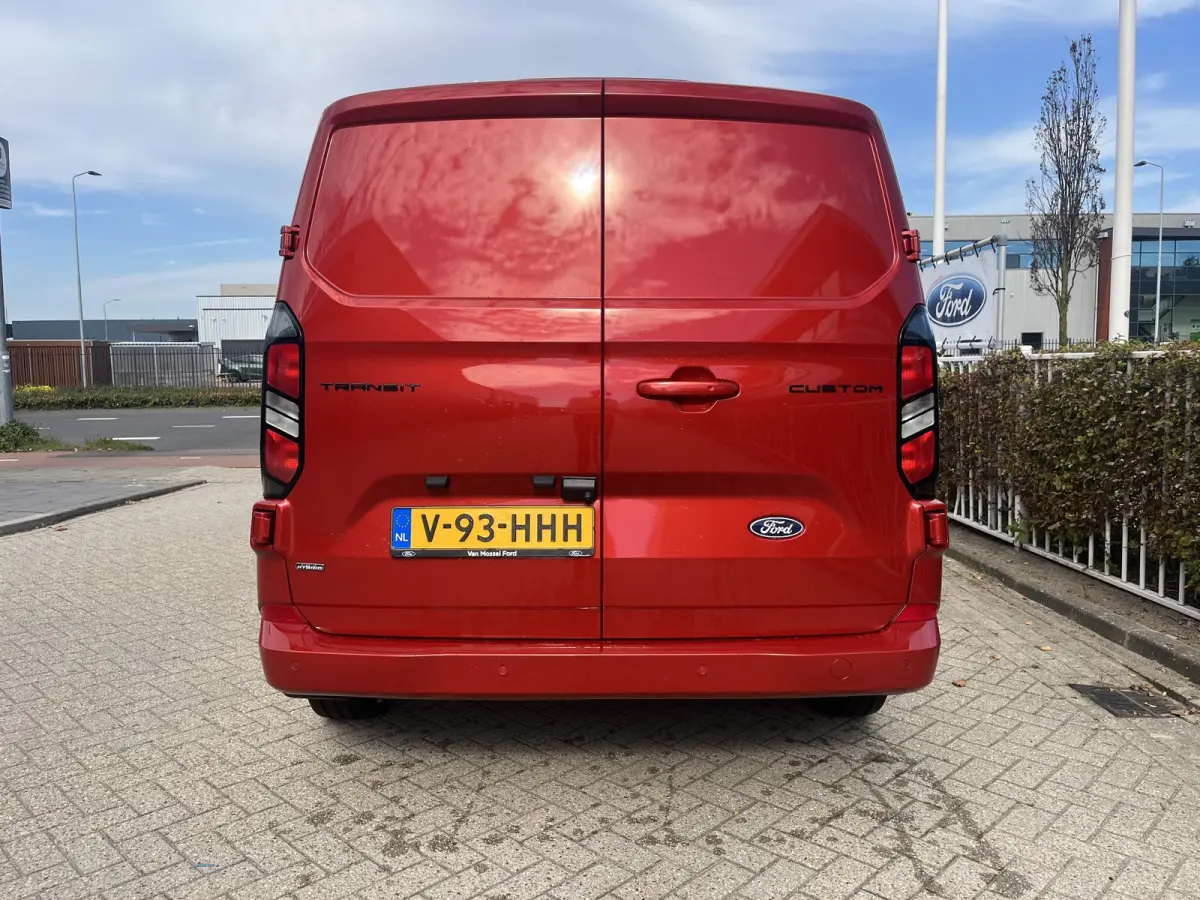320 2.5 PHEV L2H1 Limited | TREKHAAK | ADAPTIVE CRUISE CONTROL | LM VELGEN | NAVI | CARPLAY | STOEL, STUUR EN VOORRUITVERWARMING |
