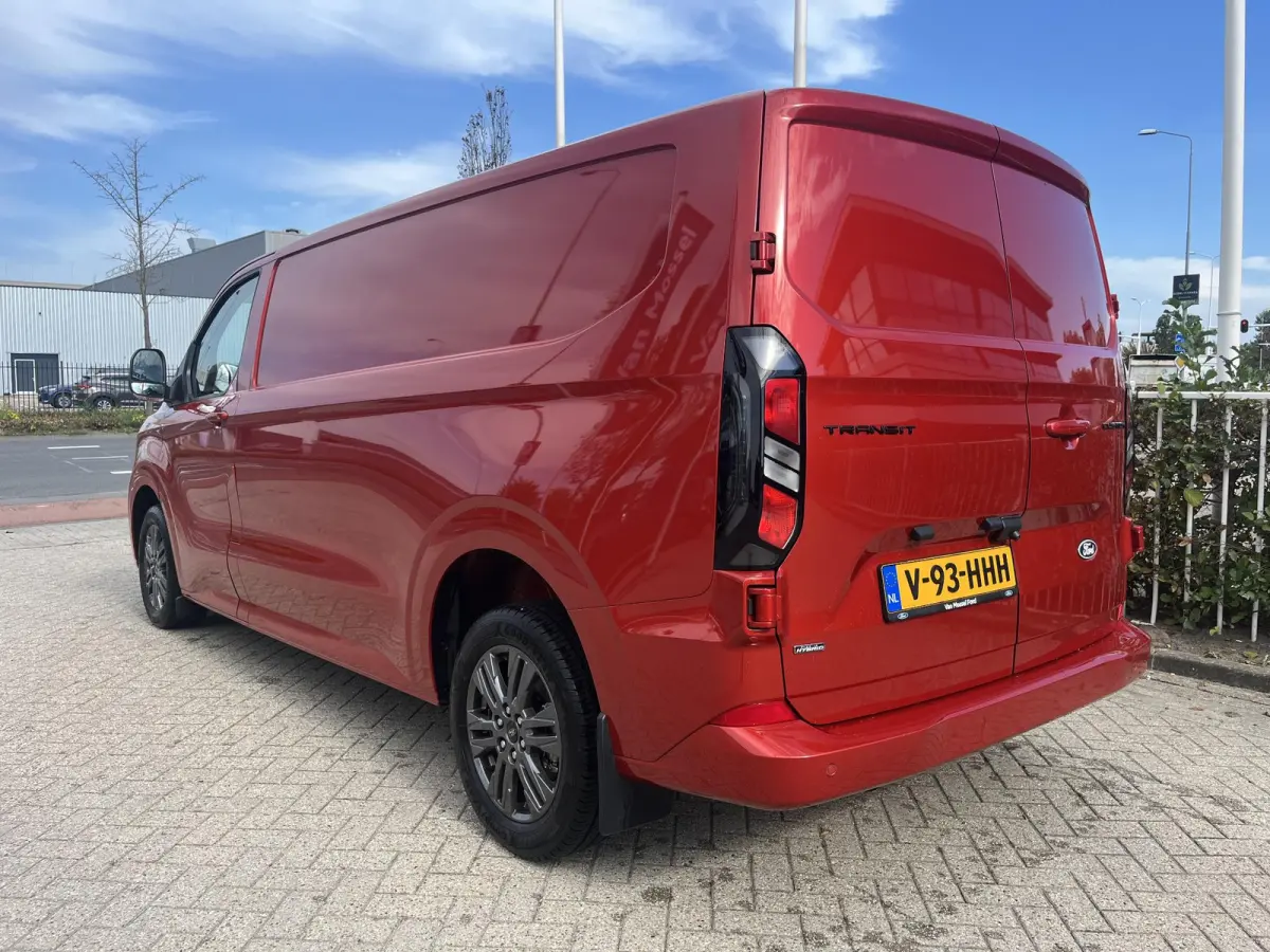 320 2.5 PHEV L2H1 Limited | TREKHAAK | ADAPTIVE CRUISE CONTROL | LM VELGEN | NAVI | CARPLAY | STOEL, STUUR EN VOORRUITVERWARMING |