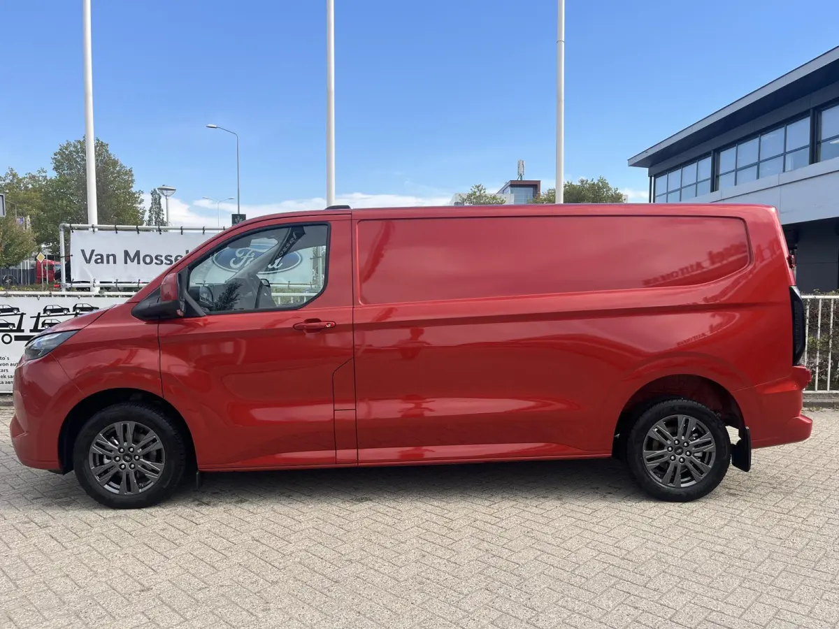 320 2.5 PHEV L2H1 Limited | TREKHAAK | ADAPTIVE CRUISE CONTROL | LM VELGEN | NAVI | CARPLAY | STOEL, STUUR EN VOORRUITVERWARMING |