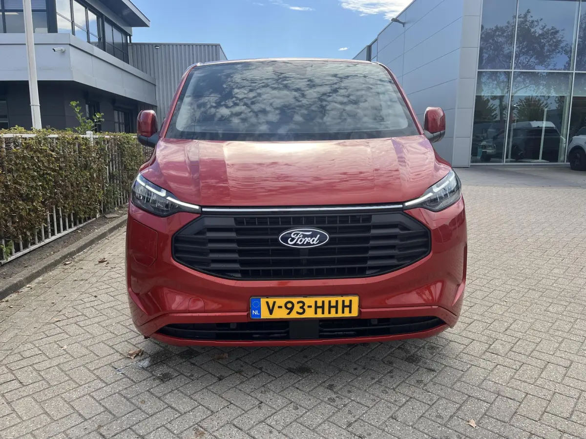 320 2.5 PHEV L2H1 Limited | TREKHAAK | ADAPTIVE CRUISE CONTROL | LM VELGEN | NAVI | CARPLAY | STOEL, STUUR EN VOORRUITVERWARMING |