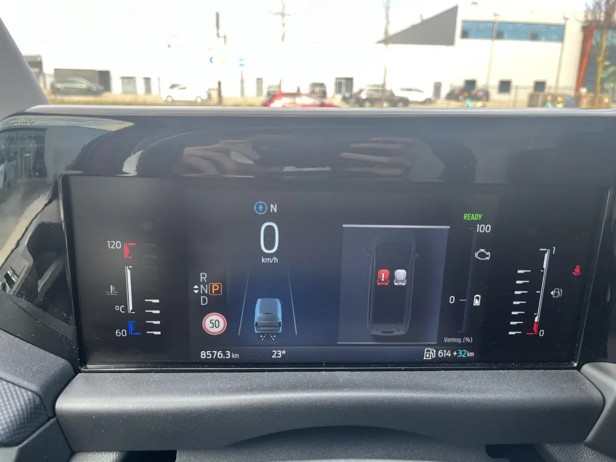 320 2.5 PHEV L2H1 Limited | TREKHAAK | ADAPTIVE CRUISE CONTROL | LM VELGEN | NAVI | CARPLAY | STOEL, STUUR EN VOORRUITVERWARMING |