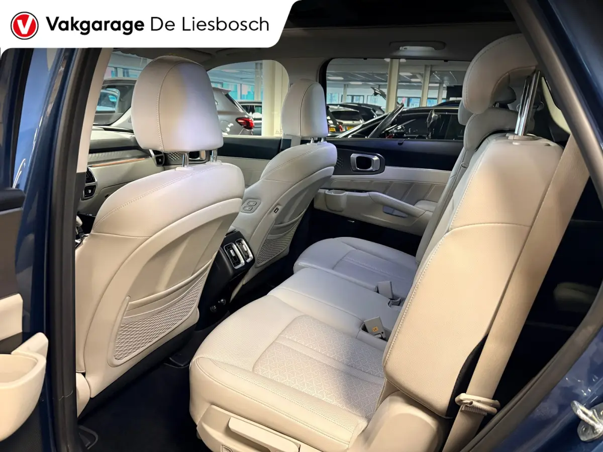 1.6 T-GDI Plug-in Hybrid 4WD DynamicLine 7persoons / Panoramadak / camera / leder / stoel en stoelverwarming
