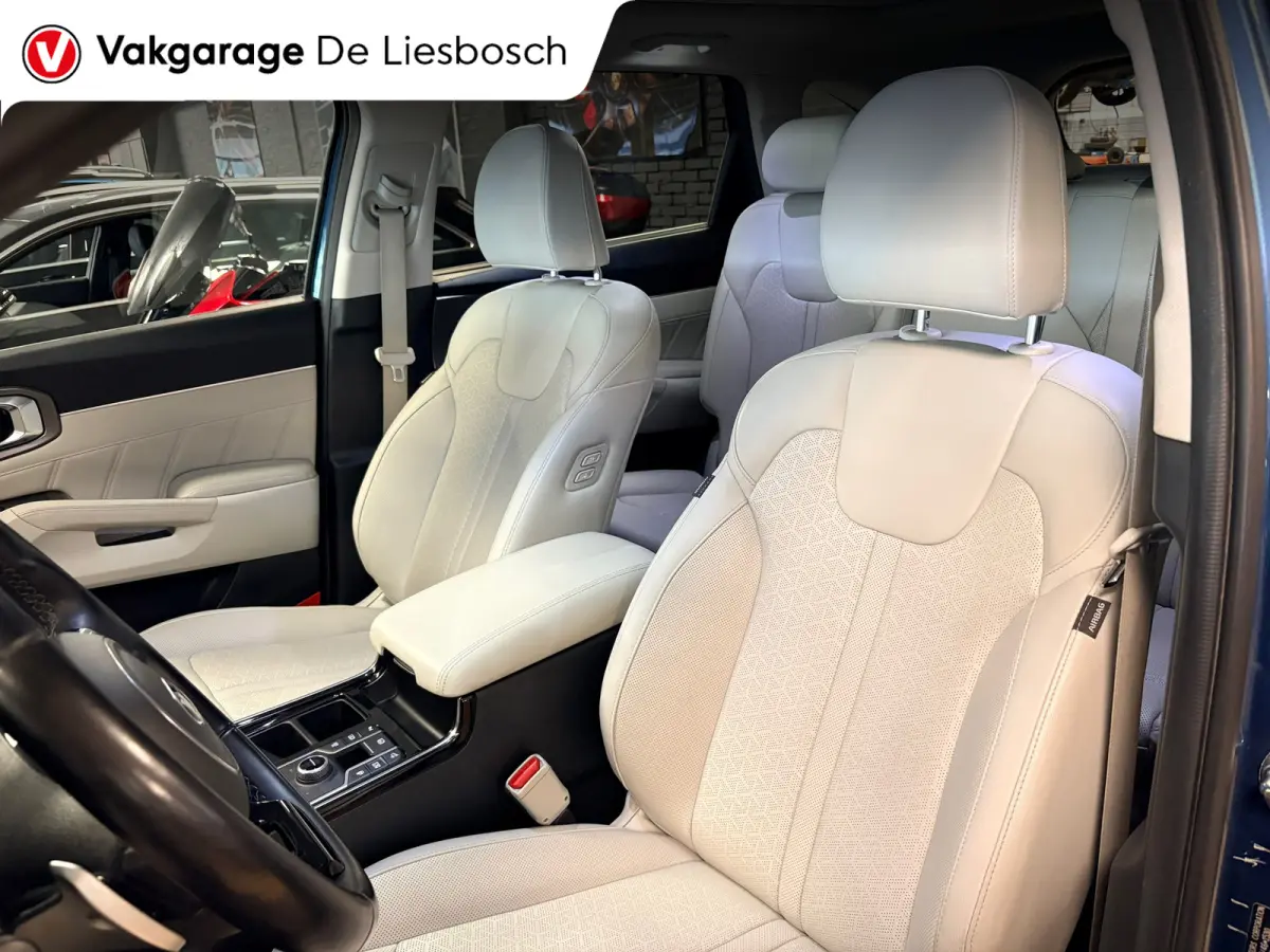 1.6 T-GDI Plug-in Hybrid 4WD DynamicLine 7persoons / Panoramadak / camera / leder / stoel en stoelverwarming