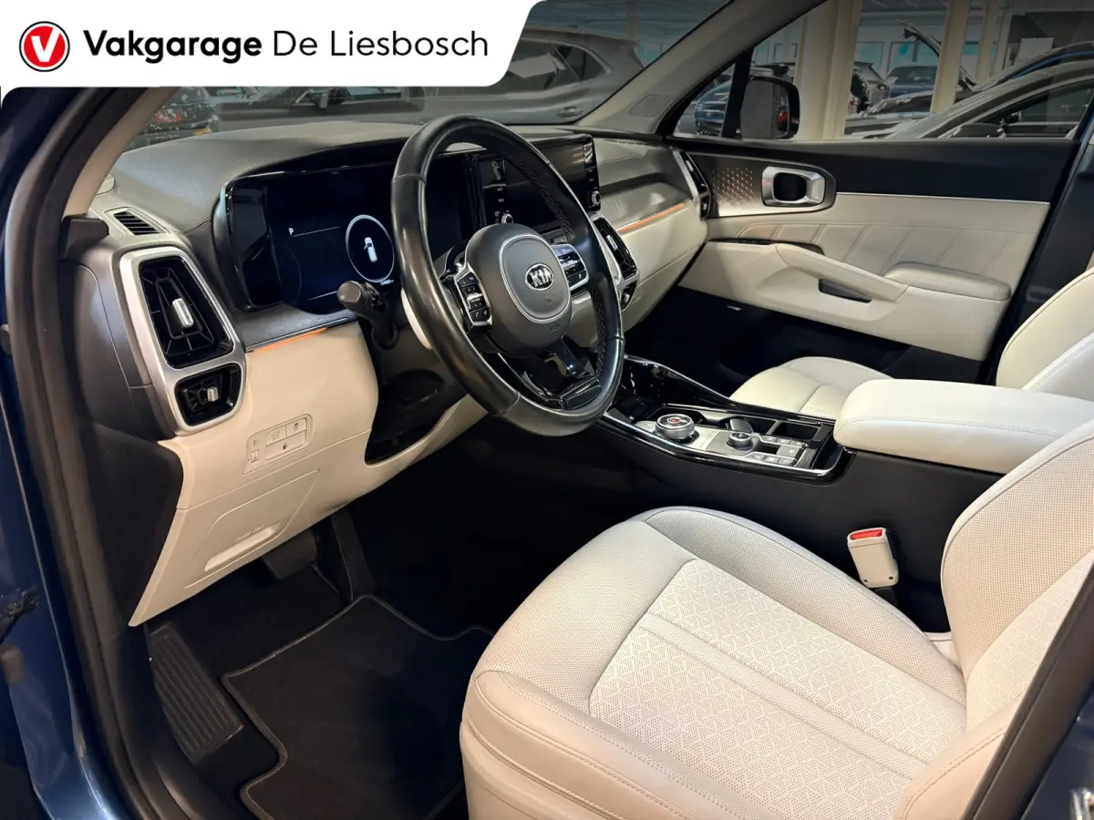 1.6 T-GDI Plug-in Hybrid 4WD DynamicLine 7persoons / Panoramadak / camera / leder / stoel en stoelverwarming