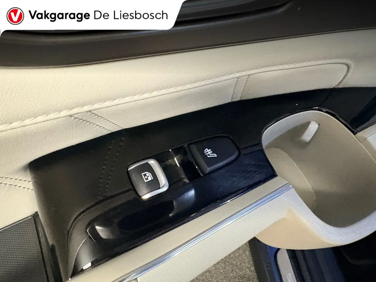 1.6 T-GDI Plug-in Hybrid 4WD DynamicLine 7persoons / Panoramadak / camera / leder / stoel en stoelverwarming