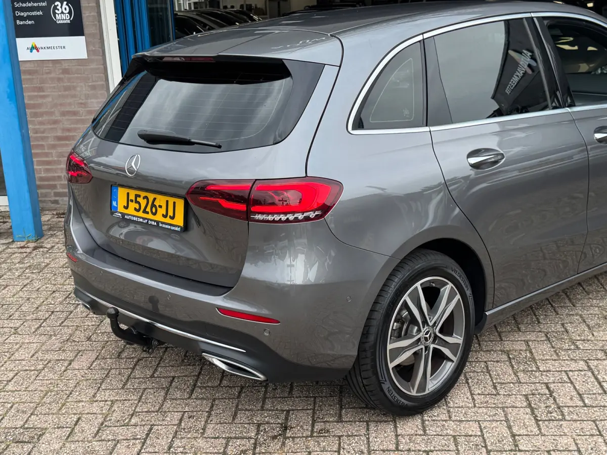 180 Launch Edition Premium 2020 AUT