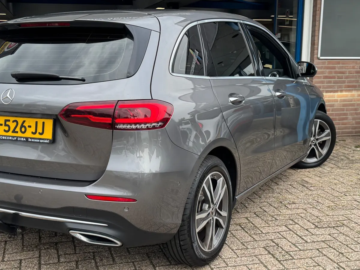 180 Launch Edition Premium 2020 AUT
