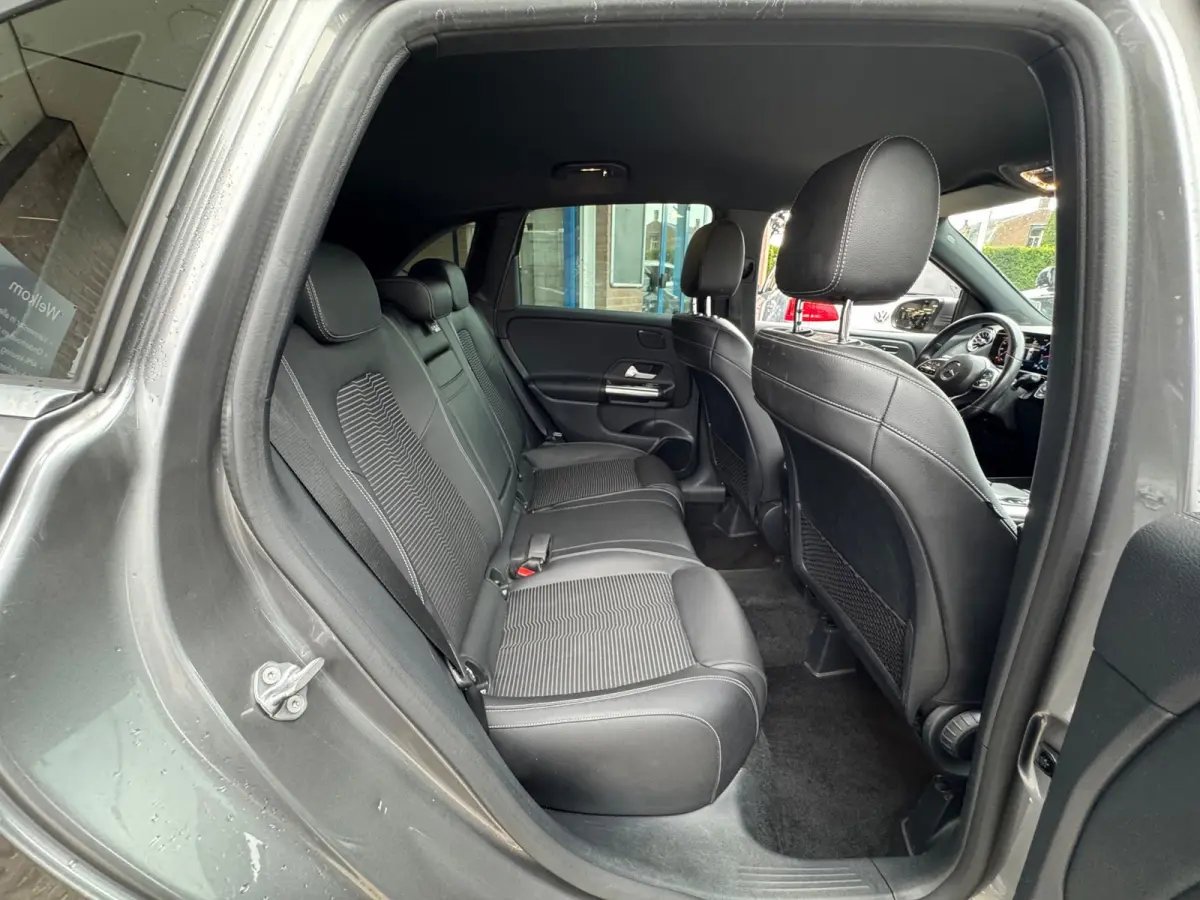 180 Launch Edition Premium 2020 AUT