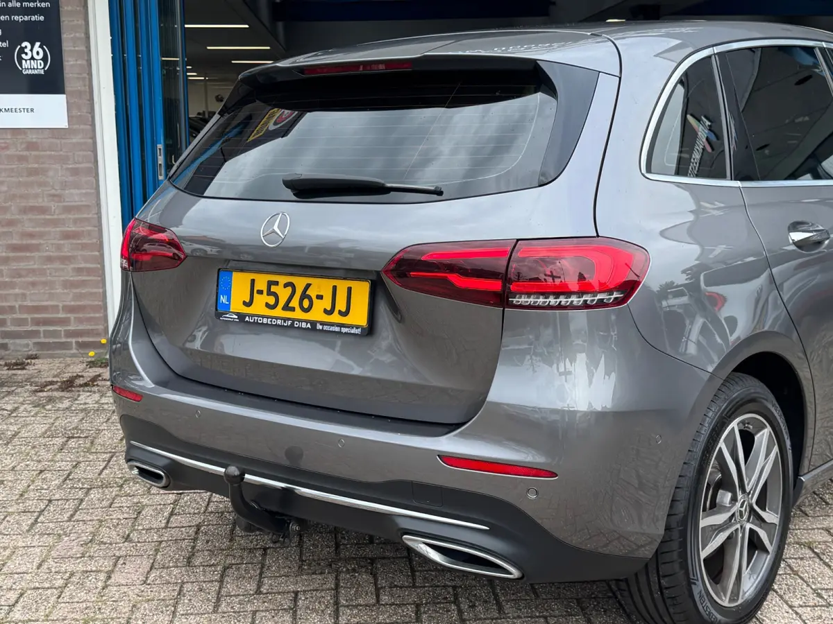 180 Launch Edition Premium 2020 AUT