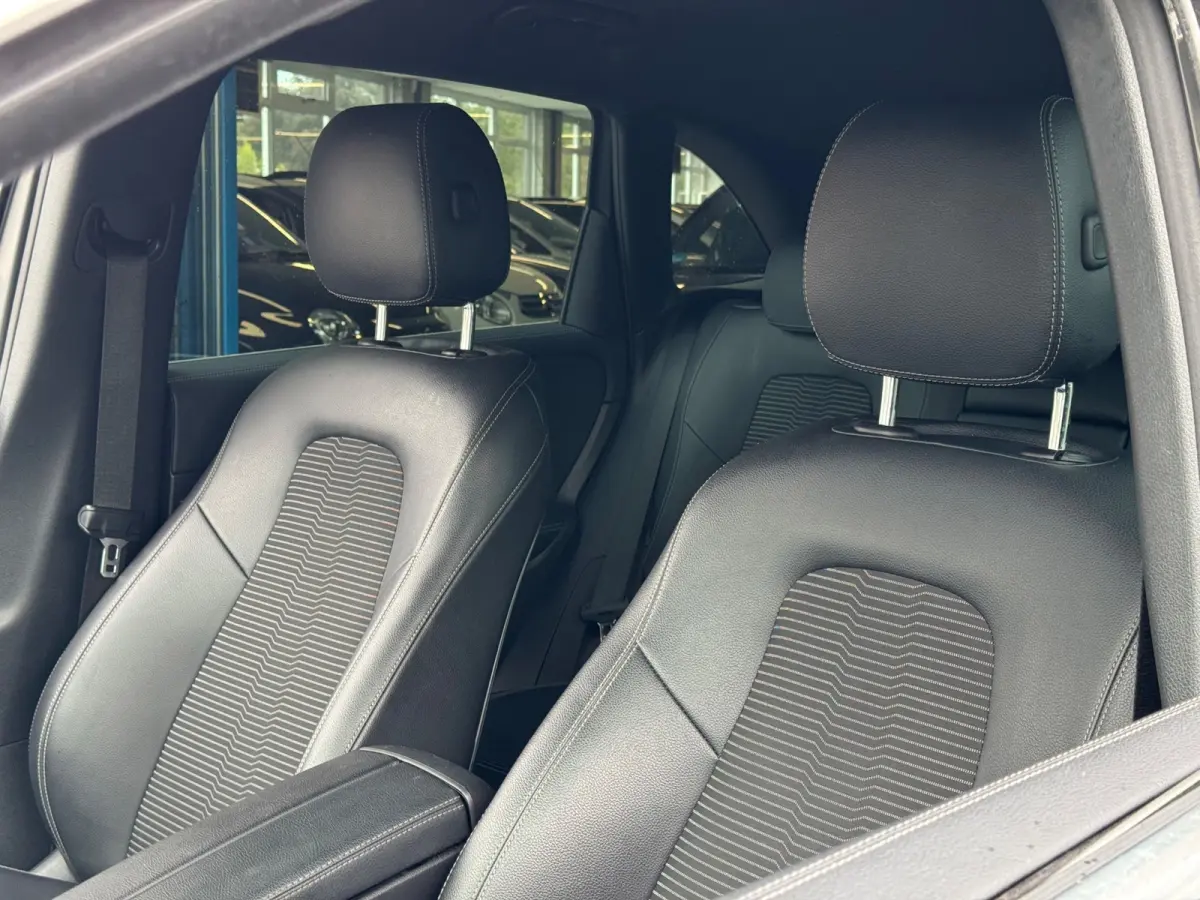 180 Launch Edition Premium 2020 AUT