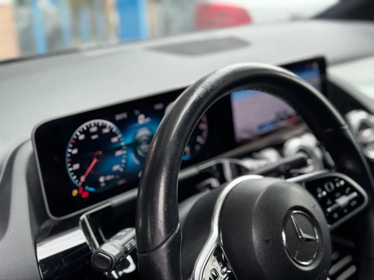 180 Launch Edition Premium 2020 AUT