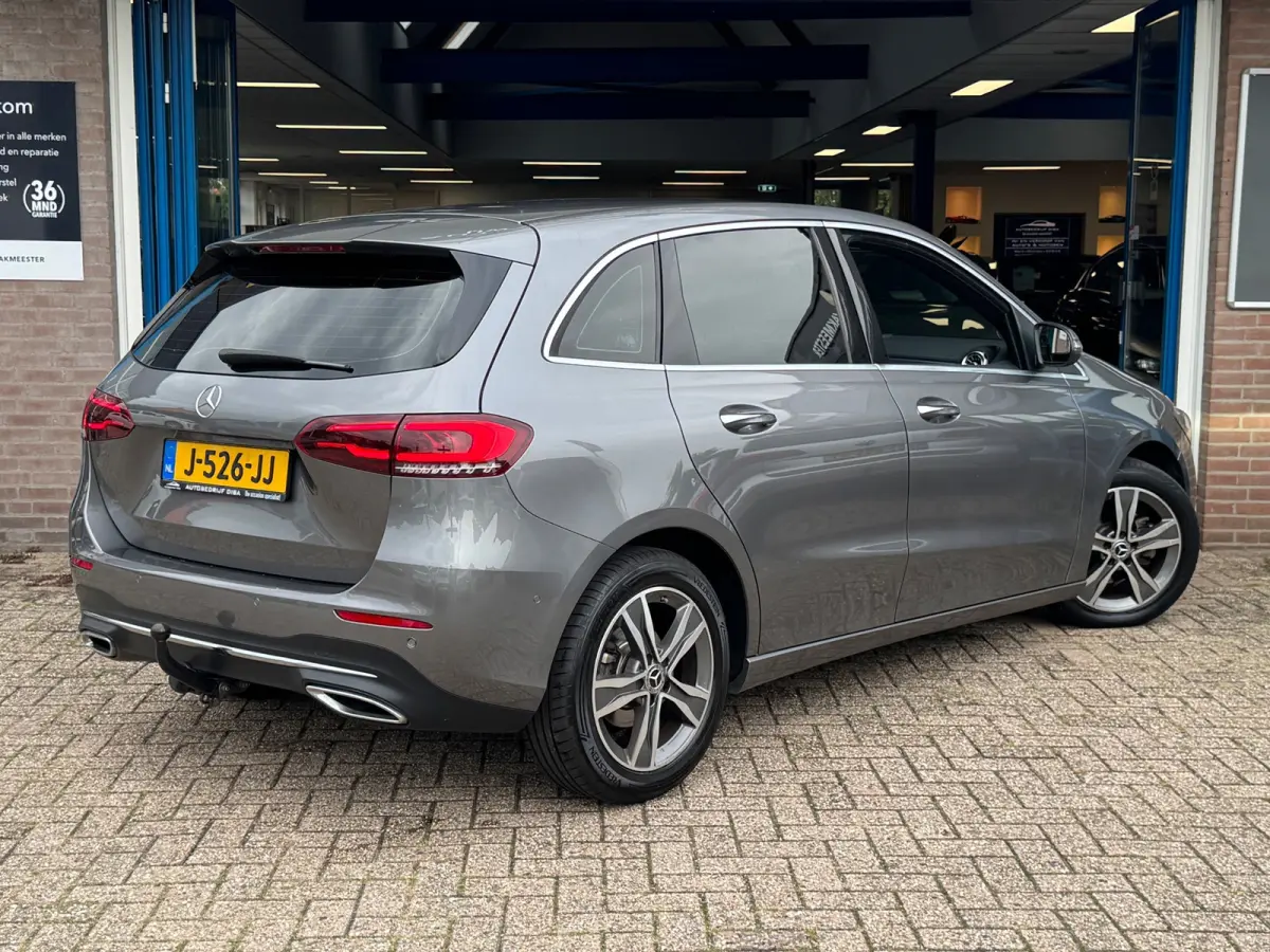 180 Launch Edition Premium 2020 AUT