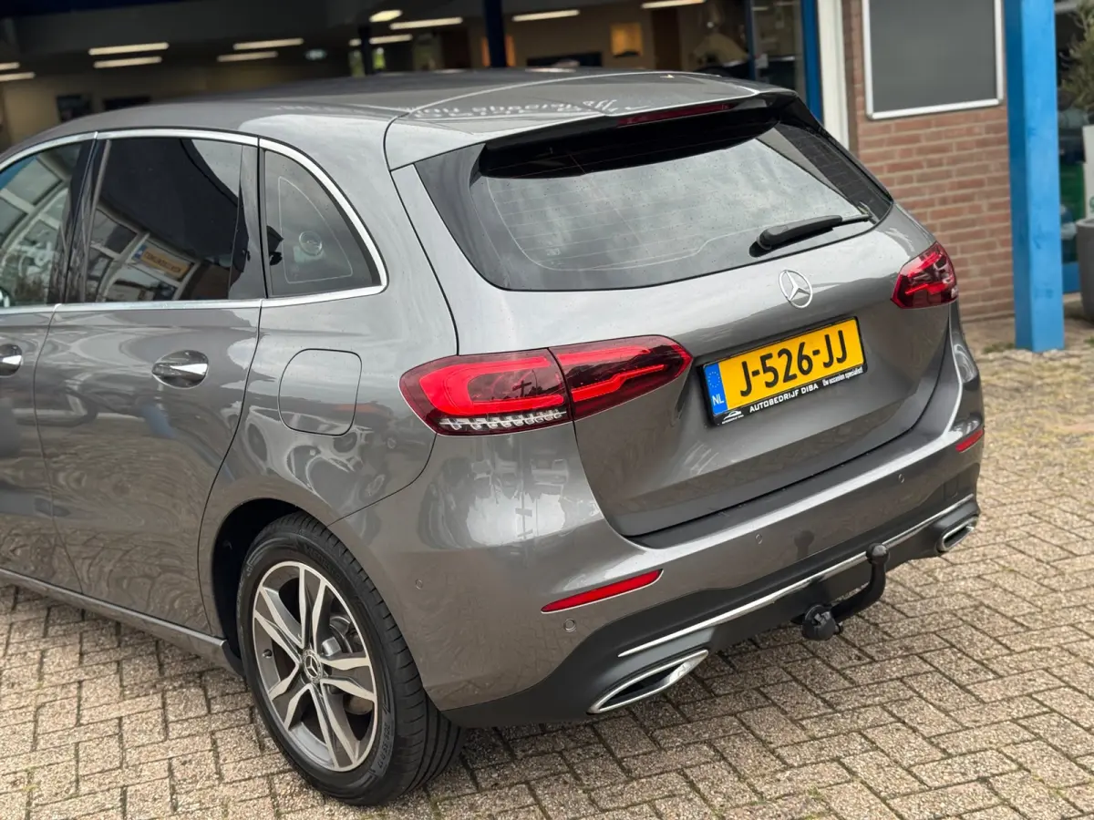 180 Launch Edition Premium 2020 AUT