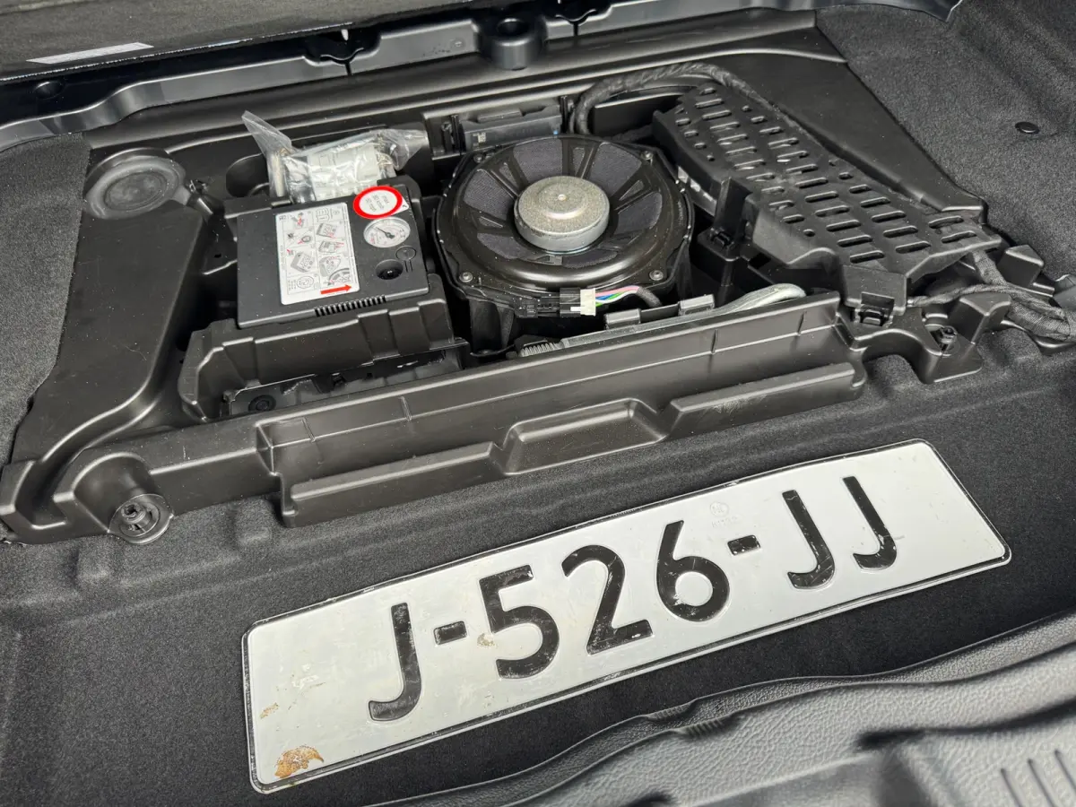 180 Launch Edition Premium 2020 AUT