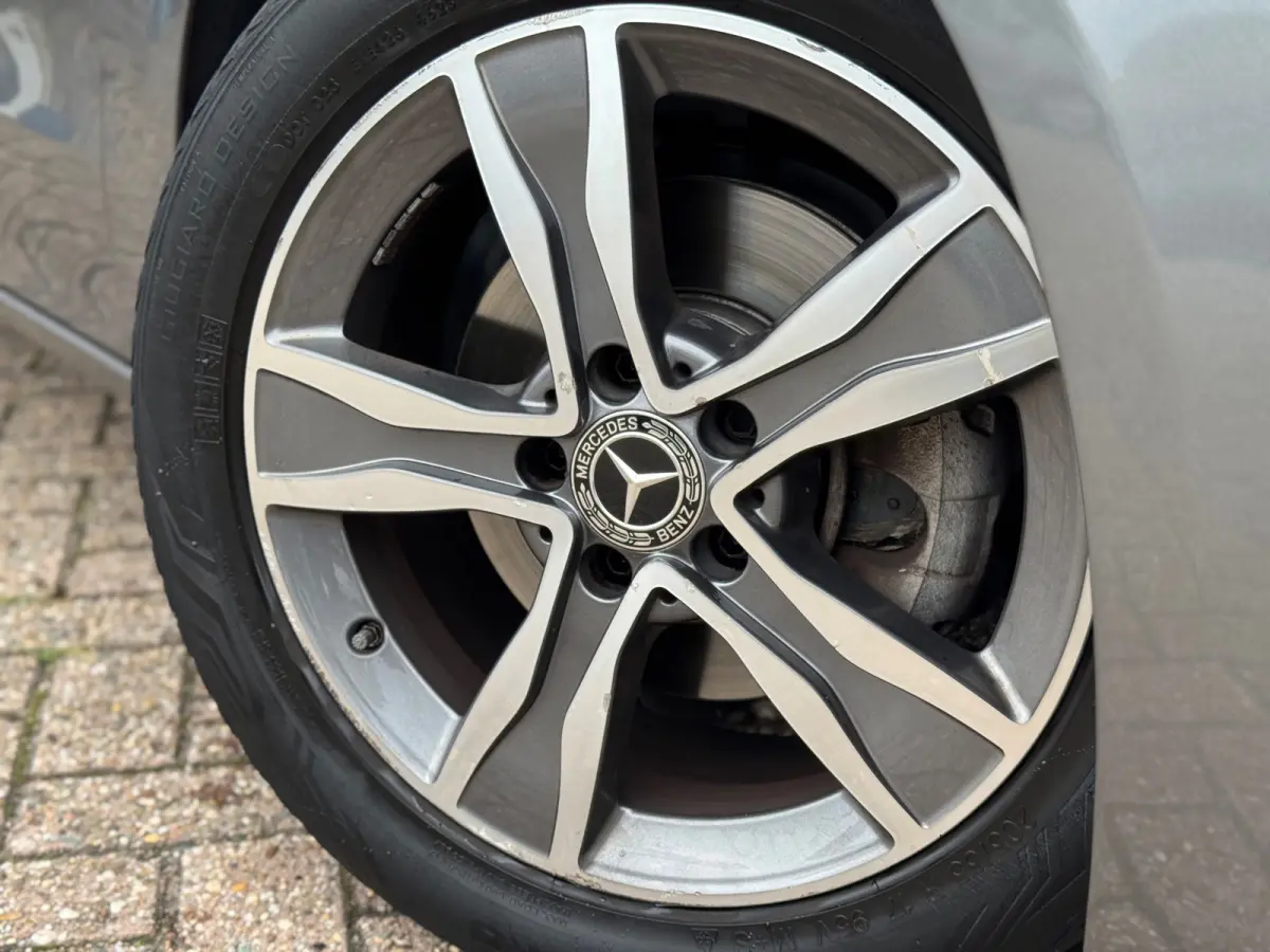 180 Launch Edition Premium 2020 AUT