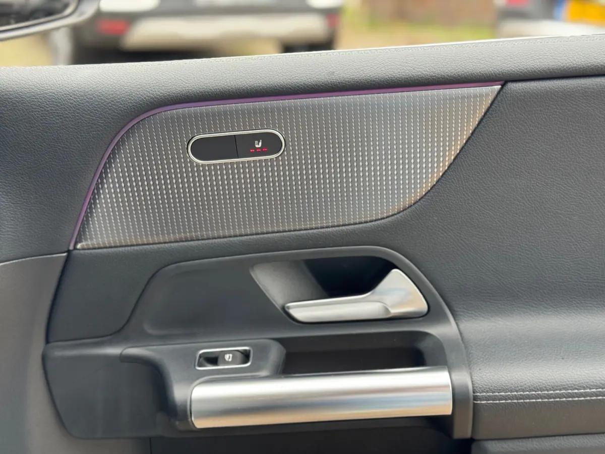 180 Launch Edition Premium 2020 AUT
