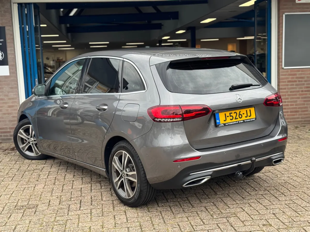 180 Launch Edition Premium 2020 AUT