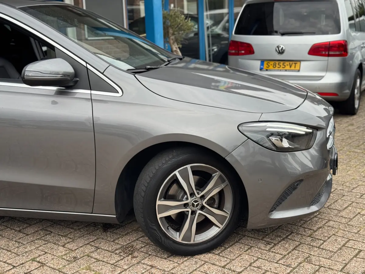 180 Launch Edition Premium 2020 AUT