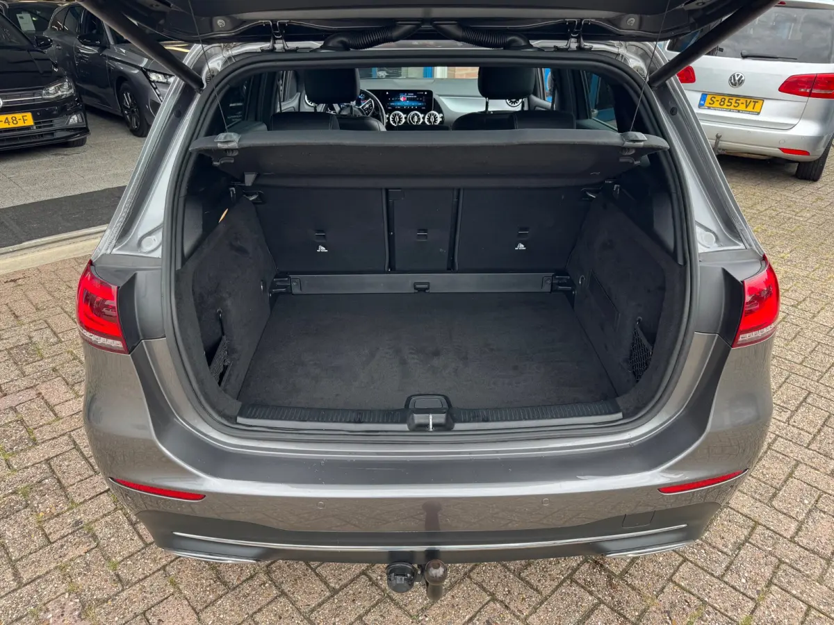 180 Launch Edition Premium 2020 AUT