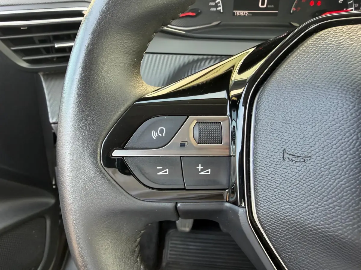 1.2 Active/AIRCO/CARPLAY/CAMERA/CRUISE/APK/NAP