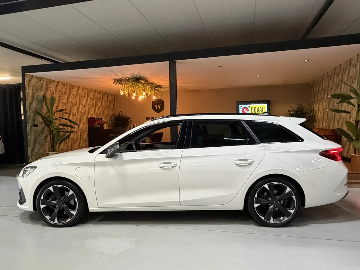 1.4 e-Hybrid VZ Copper 94%SOH 245PK Garantie|BTW|ACC|Elect Trekhaak|Sfeerverl|Virtual Cockpit|Navi|CarPlay