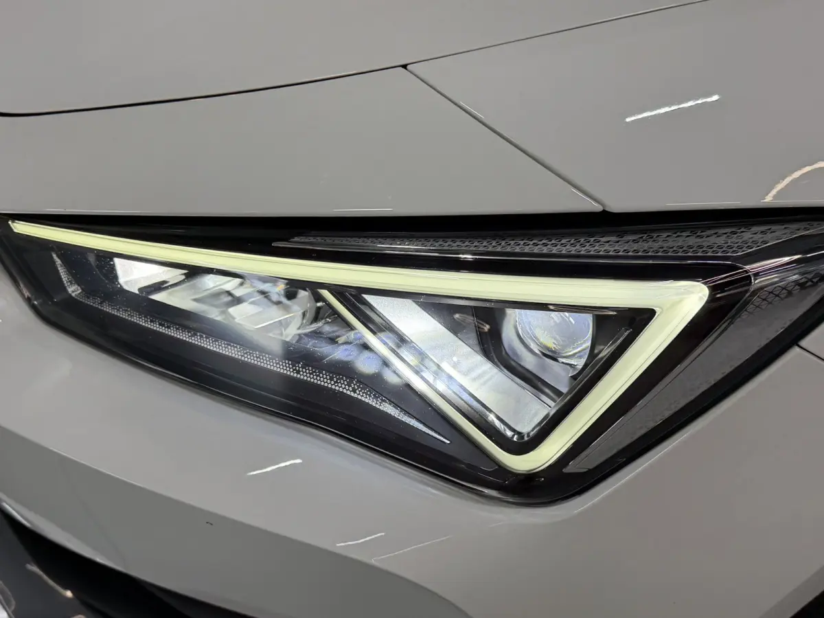 1.4 e-Hybrid VZ Copper 94%SOH 245PK Garantie|BTW|ACC|Elect Trekhaak|Sfeerverl|Virtual Cockpit|Navi|CarPlay
