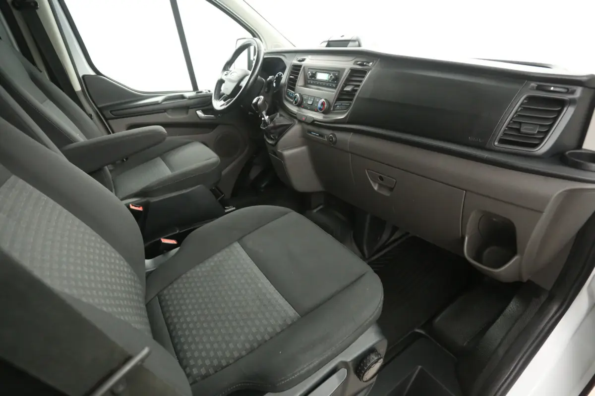 2.0 TDCI L2H2 | Dubbele Cabine | Airco | Cruise | 2800KG Trekgew. | Trekhaak | Parkeersens.