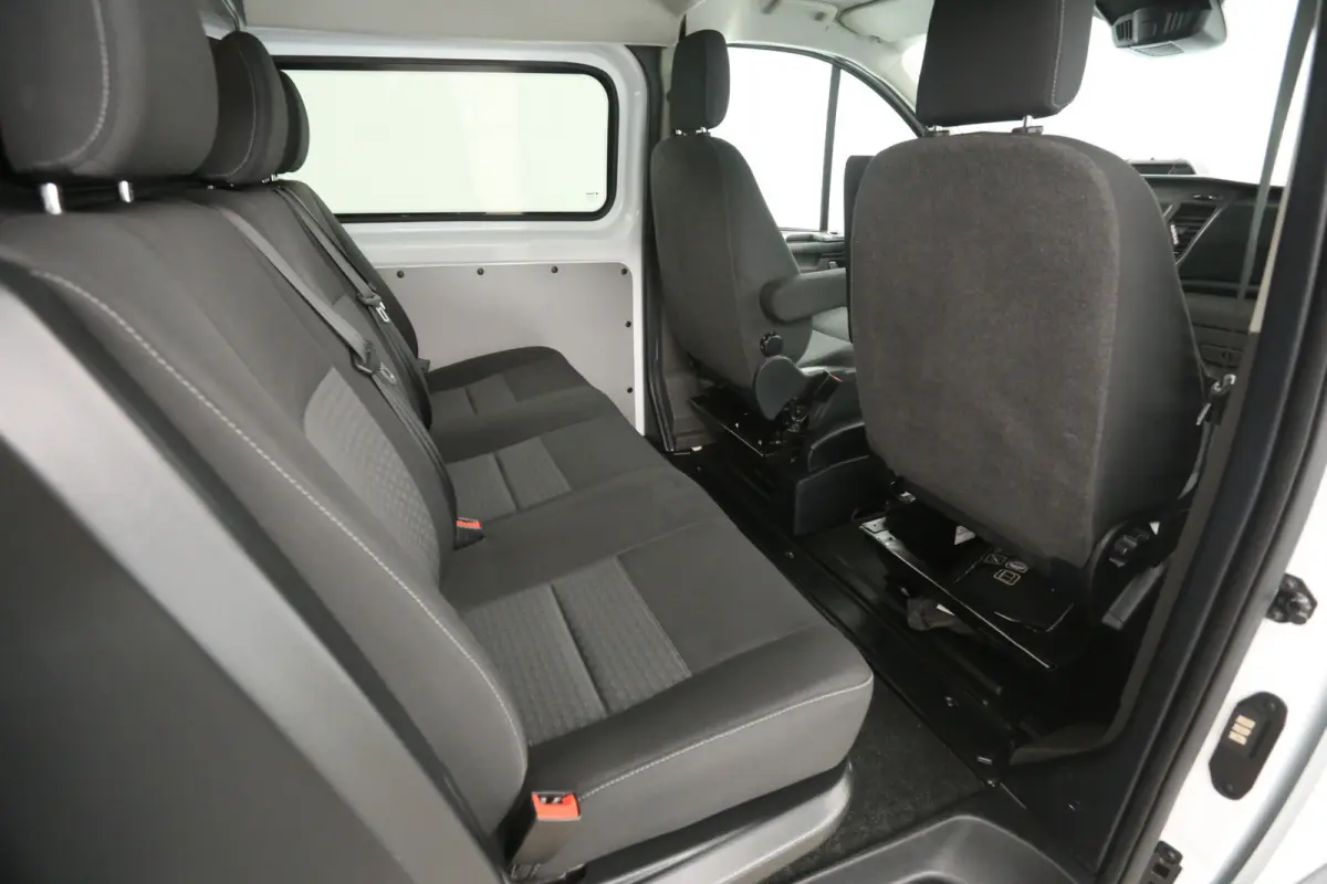 2.0 TDCI L2H2 | Dubbele Cabine | Airco | Cruise | 2800KG Trekgew. | Trekhaak | Parkeersens.