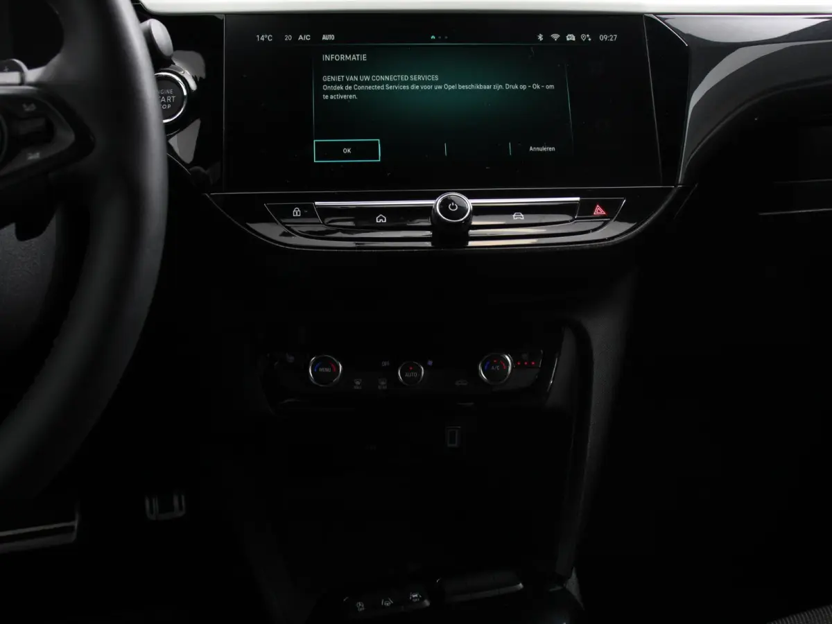 1.2 Turbo 136pk Automaat Hybrid GS Line Navigatie Apple Carplay/ Android Auto Camera Parkeersensoren Cruise Control Stoel- en stuurverwarming Lichtmetalen velgen Getinte ramen