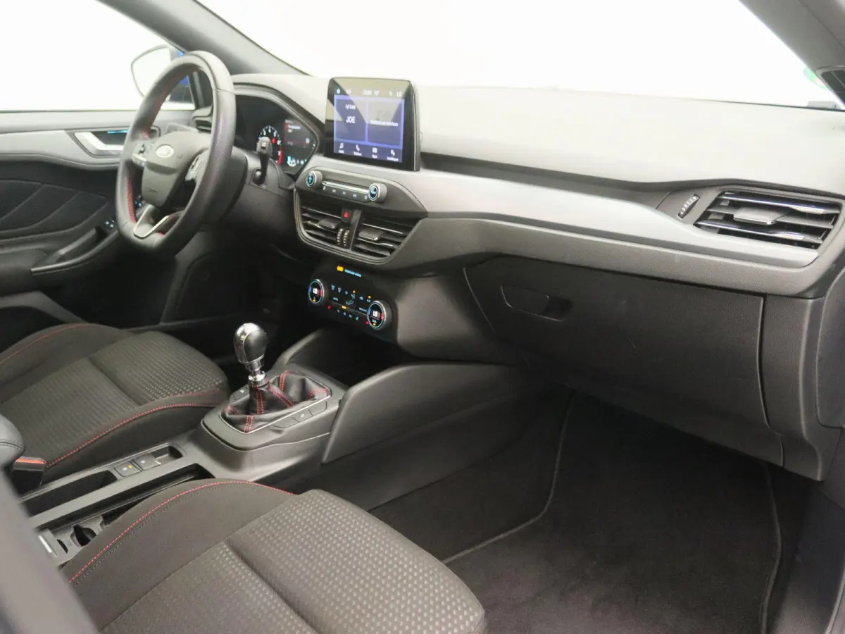 1.0 EcoBoost Hybrid ST Line Style | Navigatie | Camera | Winter Pack |