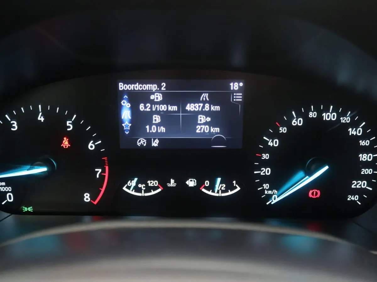 1.0 EcoBoost Hybrid ST Line Style | Navigatie | Camera | Winter Pack |
