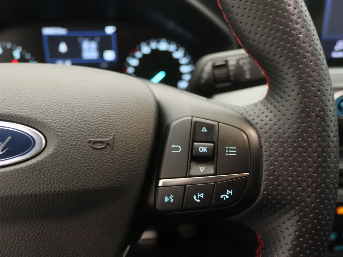1.0 EcoBoost Hybrid ST Line Style | Navigatie | Camera | Winter Pack |