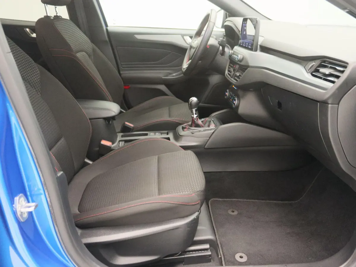 1.0 EcoBoost Hybrid ST Line Style | Navigatie | Camera | Winter Pack |