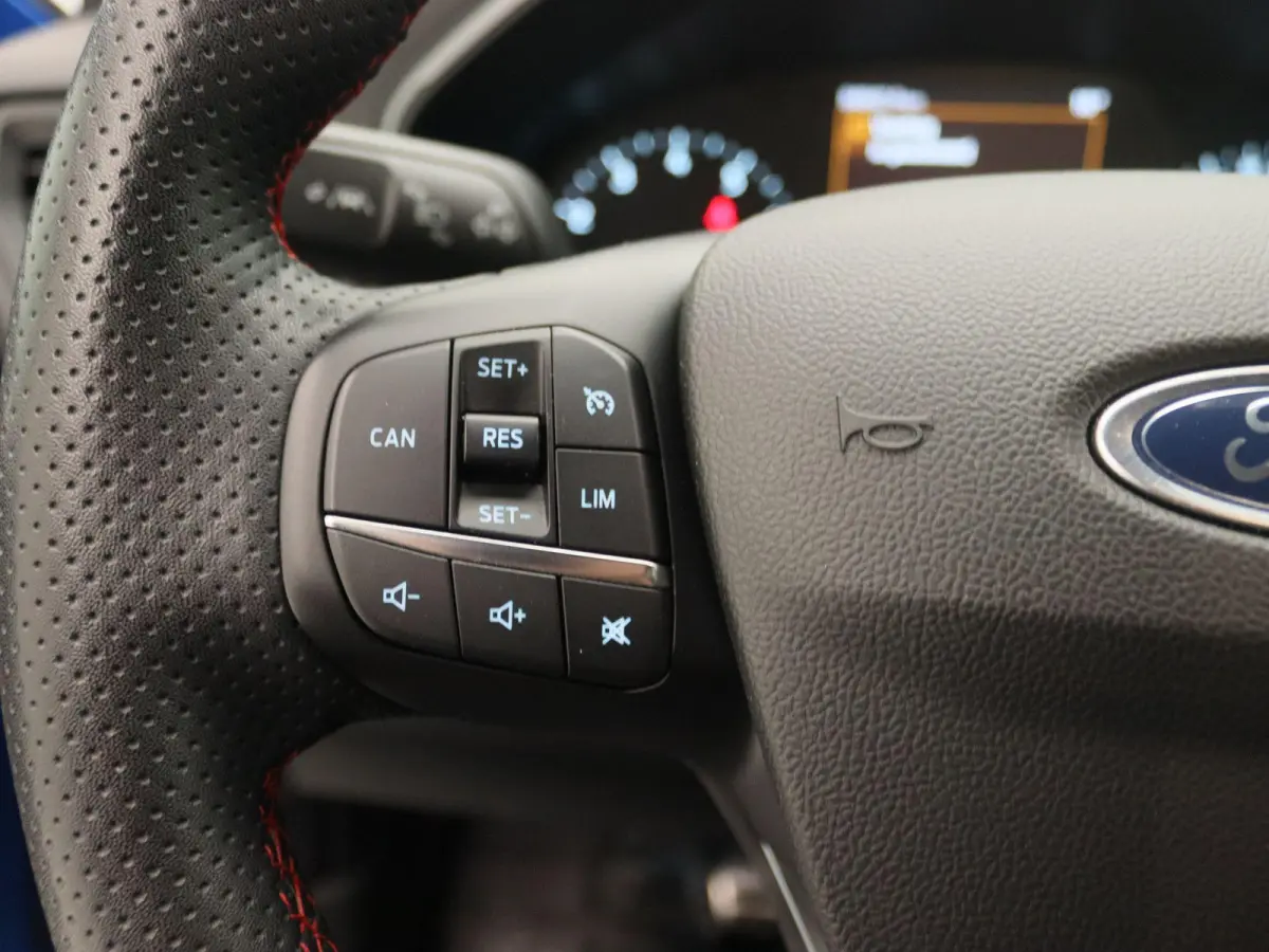 1.0 EcoBoost Hybrid ST Line Style | Navigatie | Camera | Winter Pack |