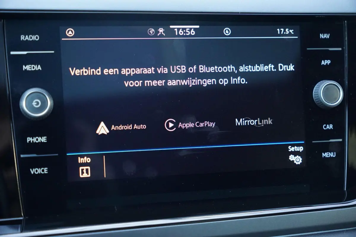 1.0 TSI 95pk R-Line Business | Panoramadak | Trekhaak | Keyless