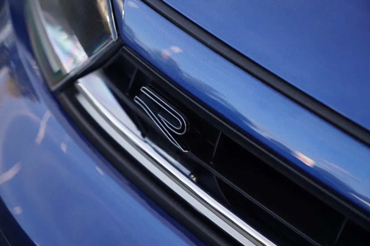 1.0 TSI 95pk R-Line Business | Panoramadak | Trekhaak | Keyless