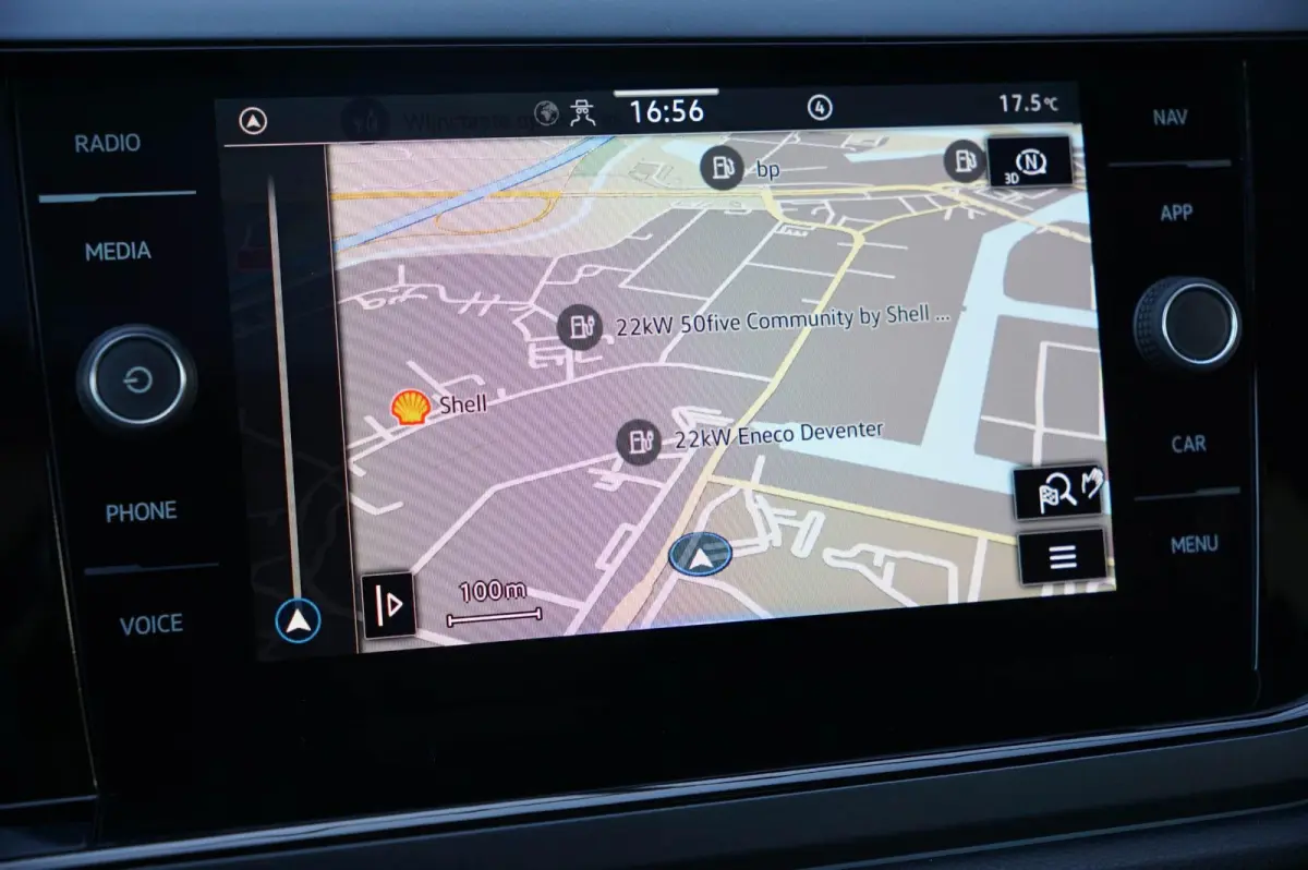 1.0 TSI 95pk R-Line Business | Panoramadak | Trekhaak | Keyless