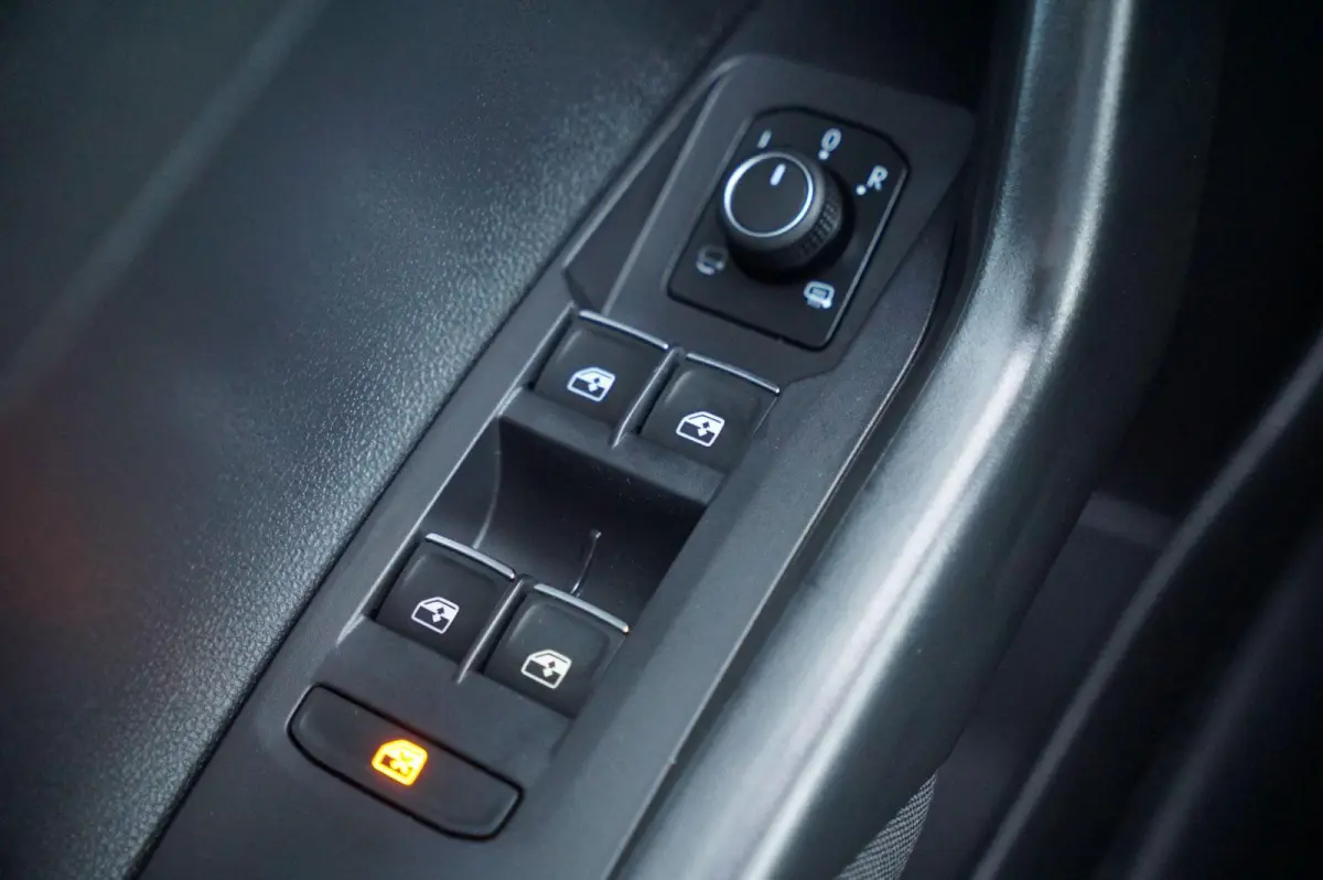 1.0 TSI 95pk R-Line Business | Panoramadak | Trekhaak | Keyless