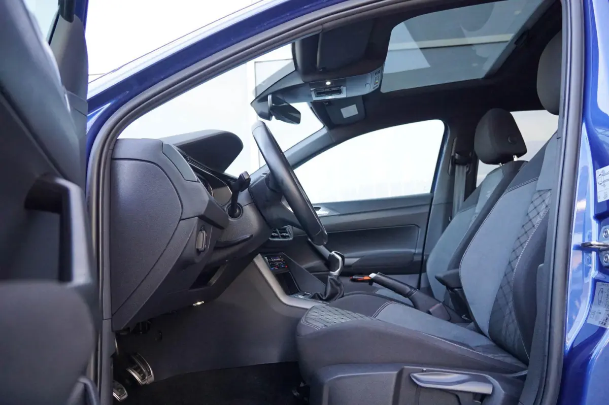 1.0 TSI 95pk R-Line Business | Panoramadak | Trekhaak | Keyless