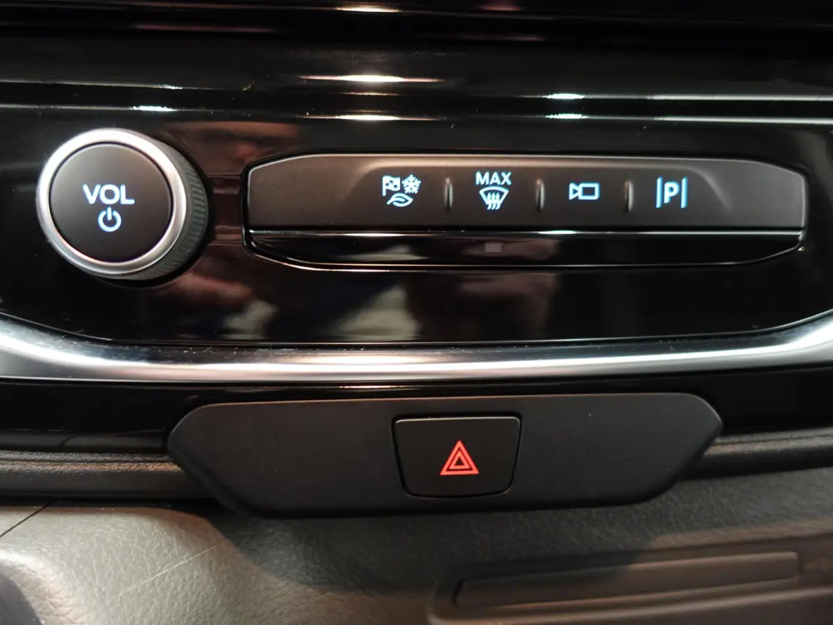 310 2.0 TDCI L2H2 Trend Automaat Airco Navigatie Bluetooth Camera Cruise Control