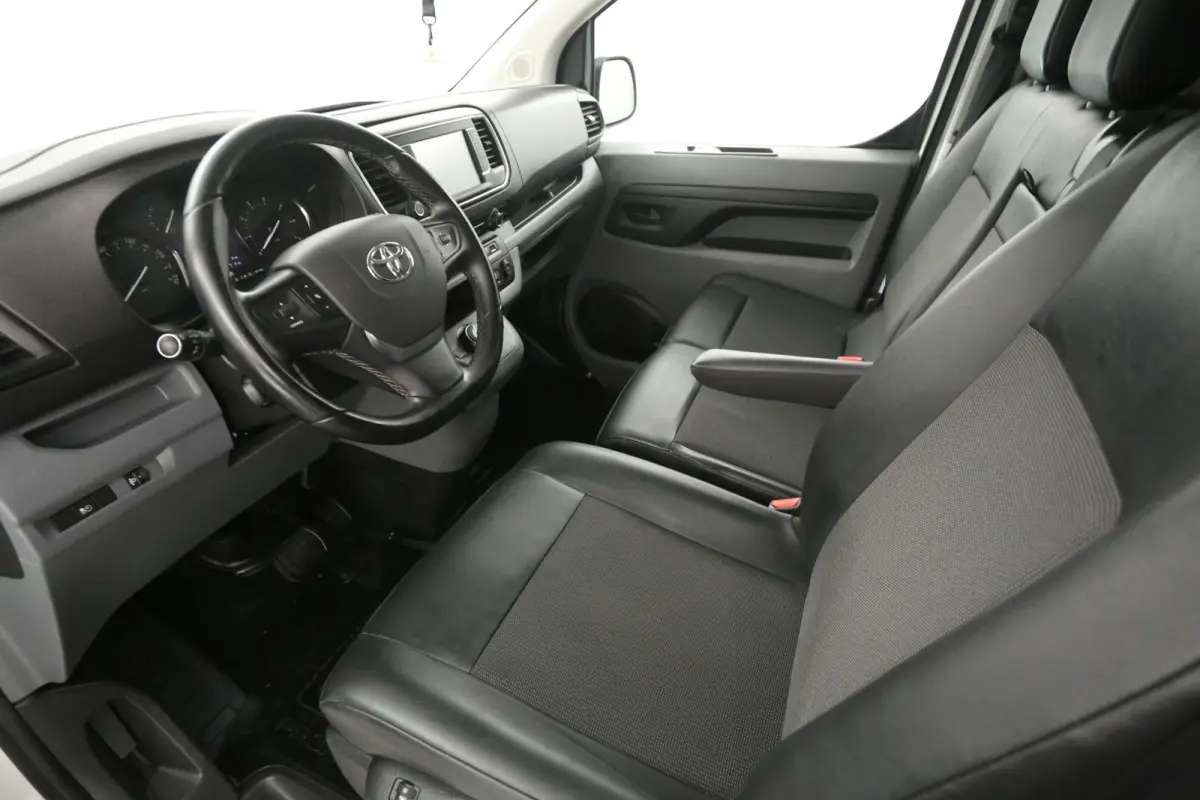 2.0D L2H1 | Automaat | Airco | Cruise | Camera | Carplay | 3 Zits | Parkeersens.