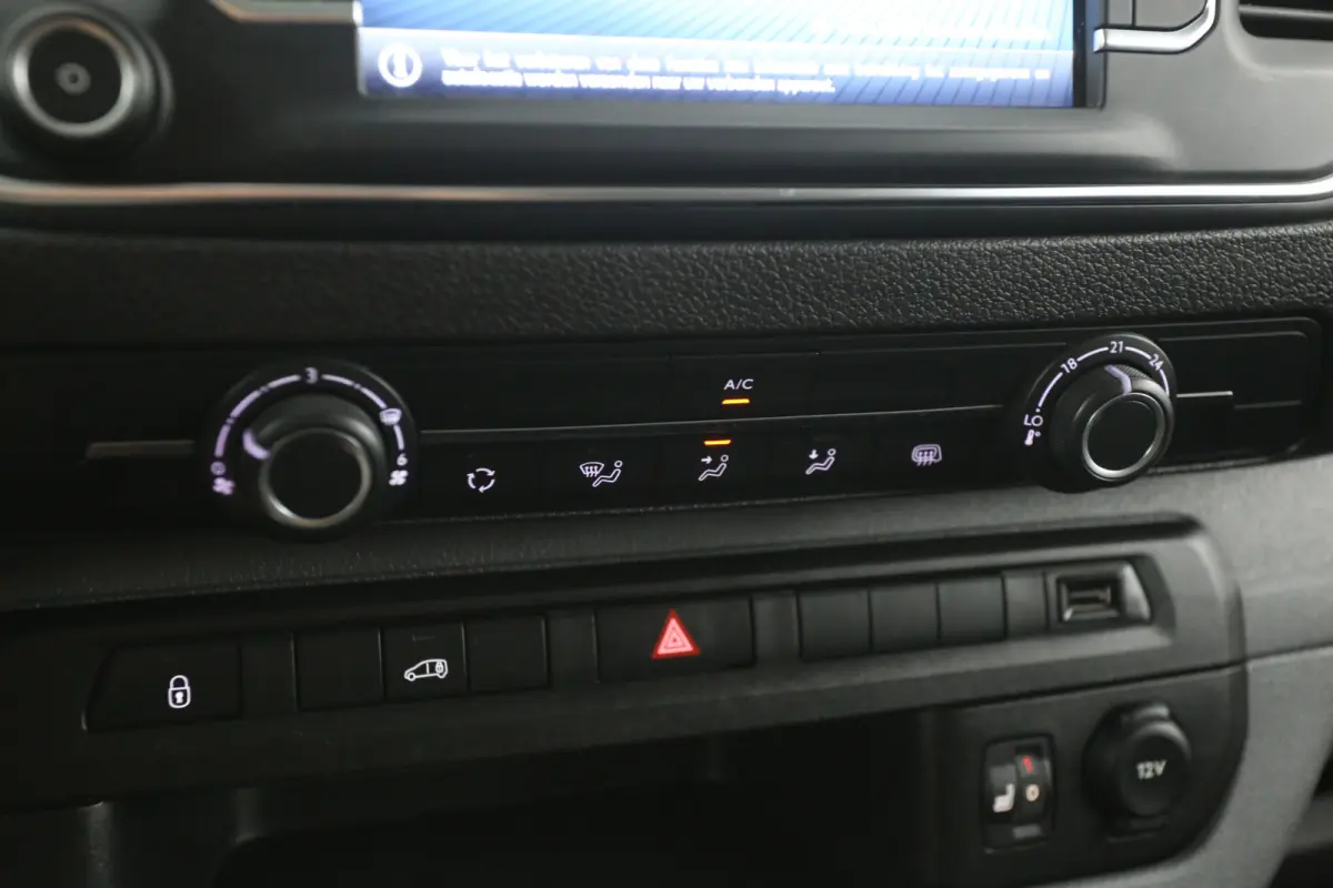2.0D L2H1 | Automaat | Airco | Cruise | Camera | Carplay | 3 Zits | Parkeersens.