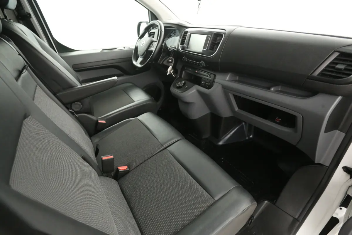 2.0D L2H1 | Automaat | Airco | Cruise | Camera | Carplay | 3 Zits | Parkeersens.