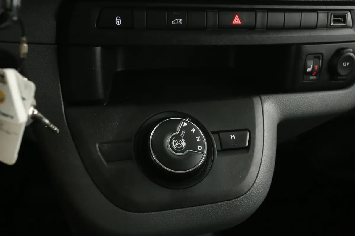 2.0D L2H1 | Automaat | Airco | Cruise | Camera | Carplay | 3 Zits | Parkeersens.