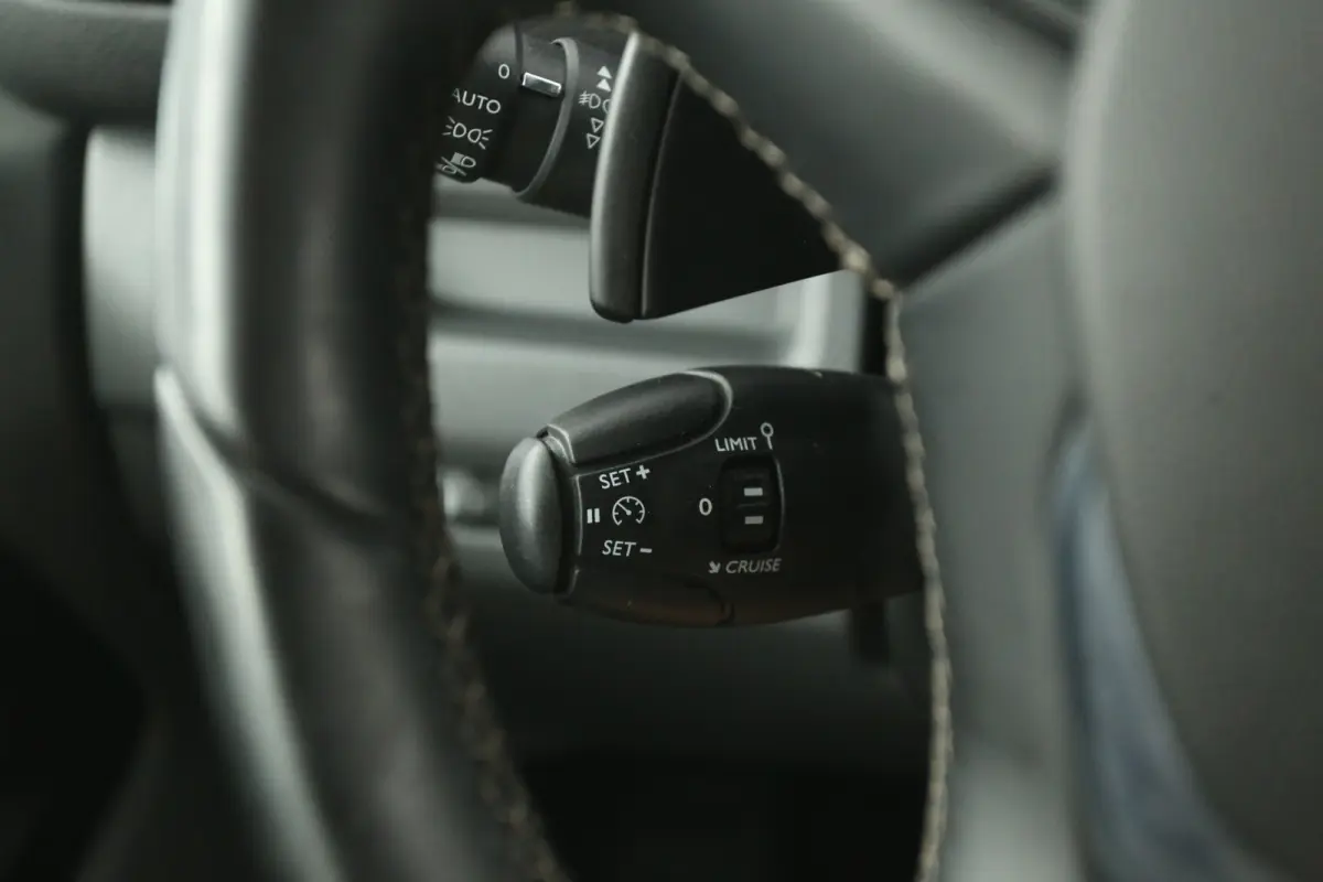 2.0D L2H1 | Automaat | Airco | Cruise | Camera | Carplay | 3 Zits | Parkeersens.
