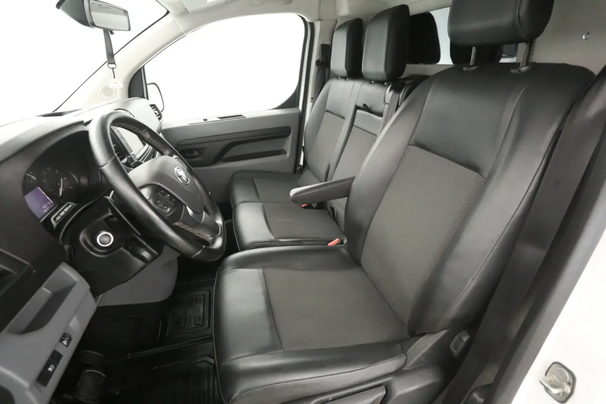 2.0D L2H1 | Automaat | Airco | Cruise | Camera | Carplay | 3 Zits | Parkeersens.