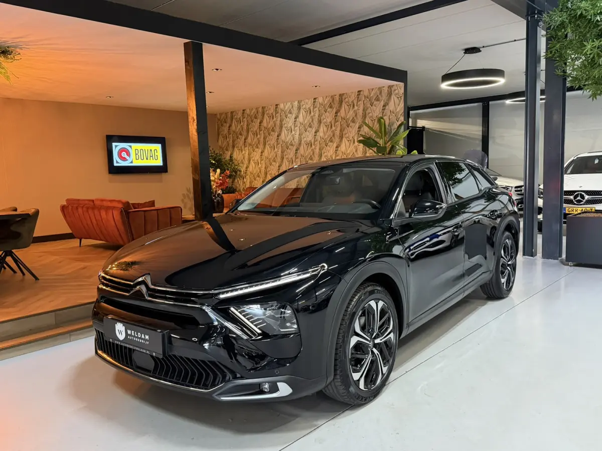 1.2 130 EAT8 Shine Garantie|Premium|Carplay|Lane Ass|360° Camera|Head-Up|ACC|Leder|Navi|19"