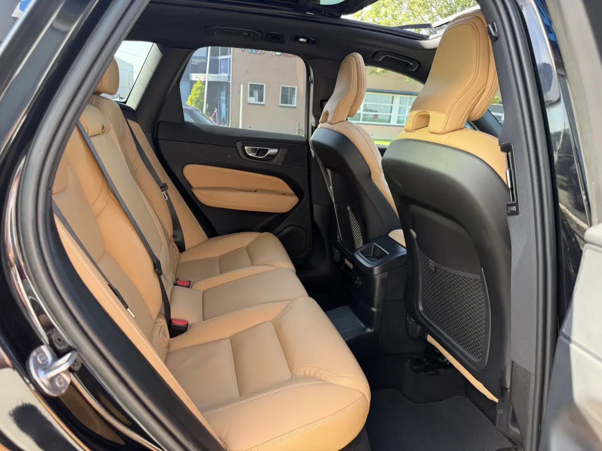 2.0 T6 Plug-in hybrid AWD Plus Bright Stoelventilatie | Trekhaak |